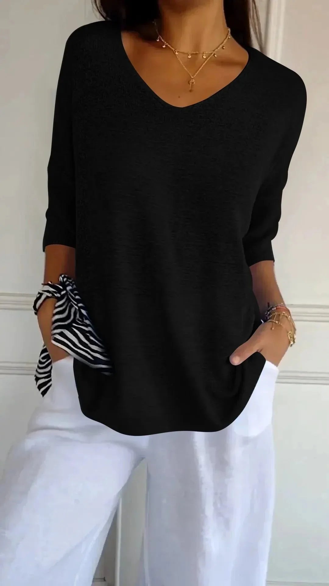 Kit 3 Blusas Femininas Luna em Malha Leve Decote V