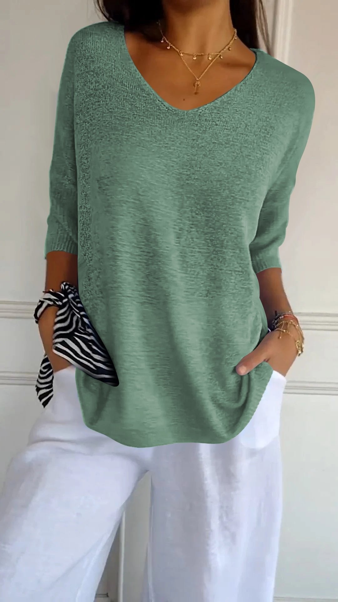 Kit 3 Blusas Femininas Luna em Malha Leve Decote V